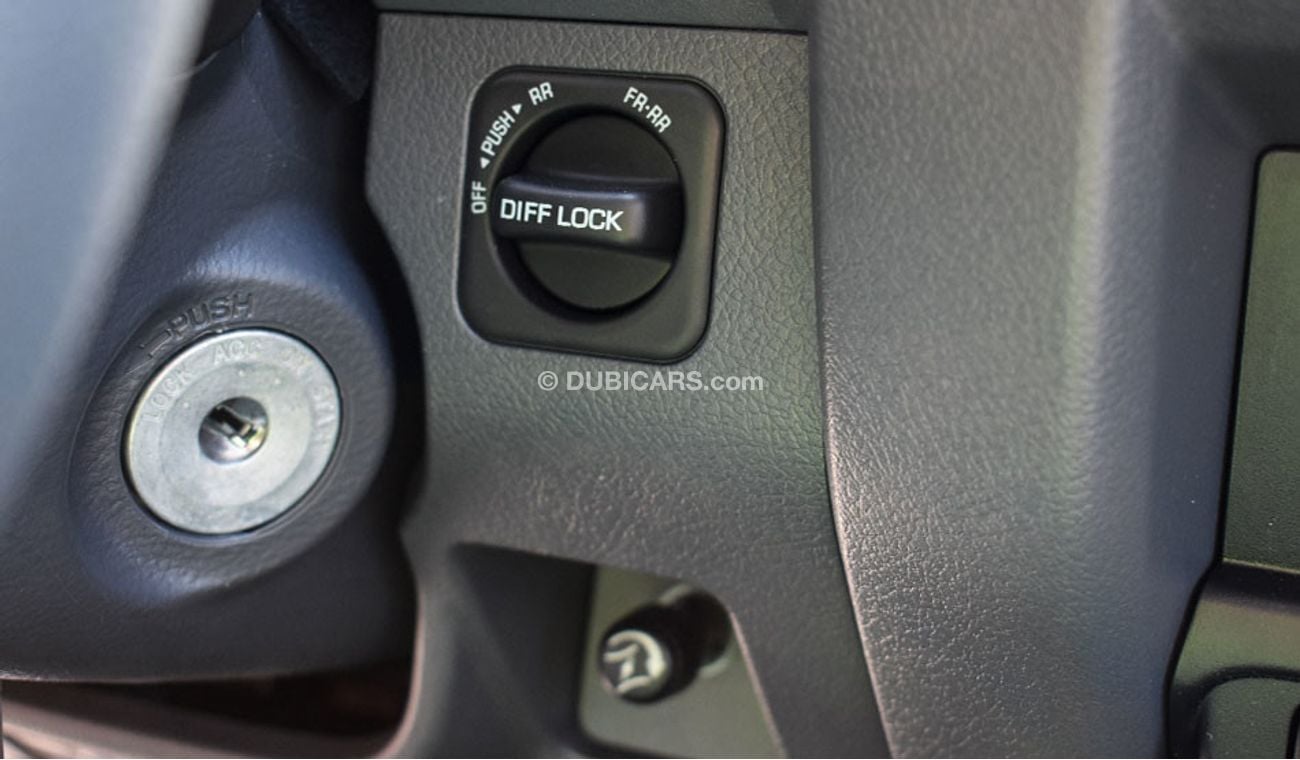 تويوتا لاند كروزر Hard Top (76) 4.2 Diesel, 9 seats with rear difflock, winch EX ANTWERP