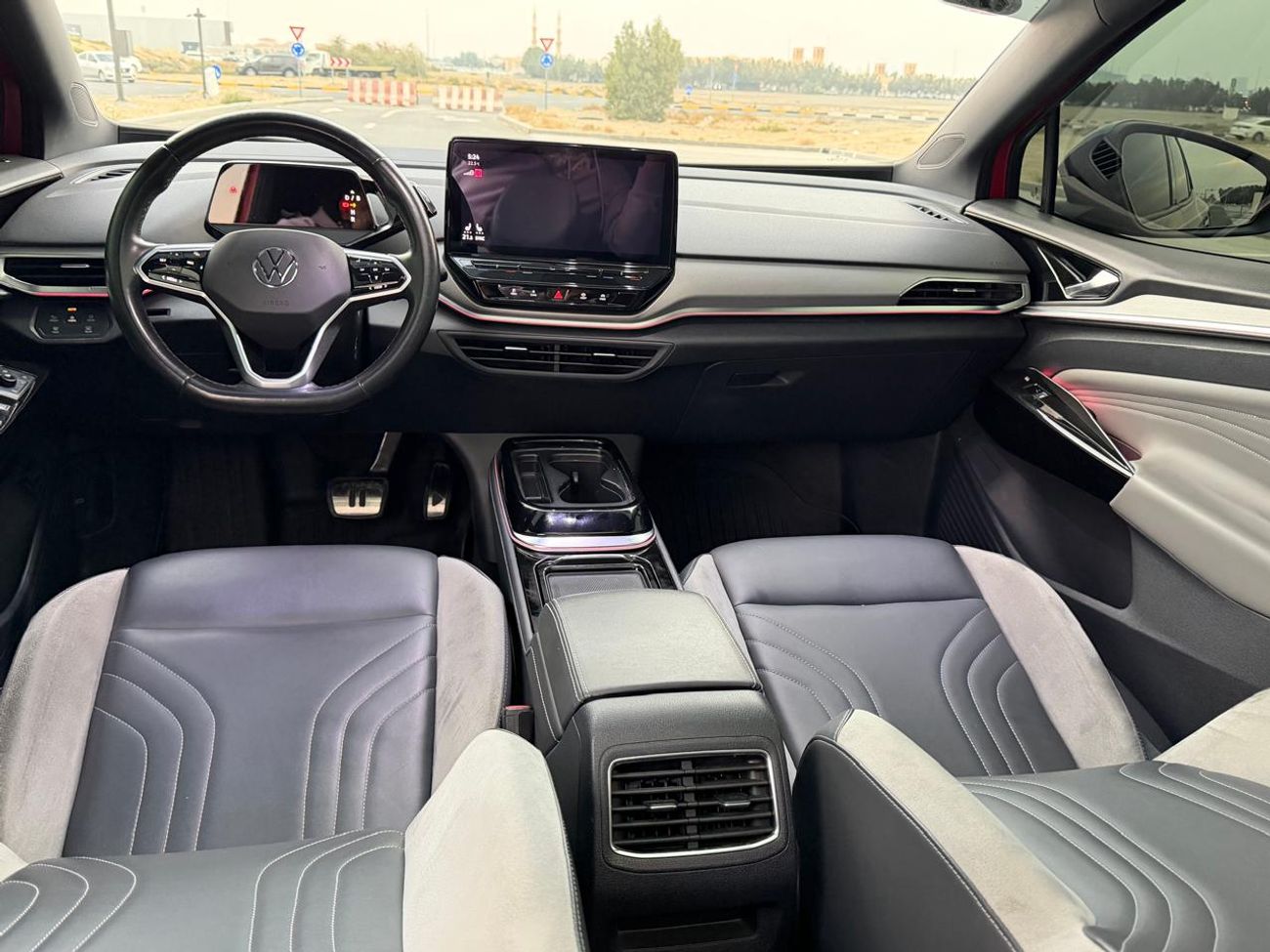 فولكس واجن ID.4 كروز حاله ممتازه من الداخل والخارج