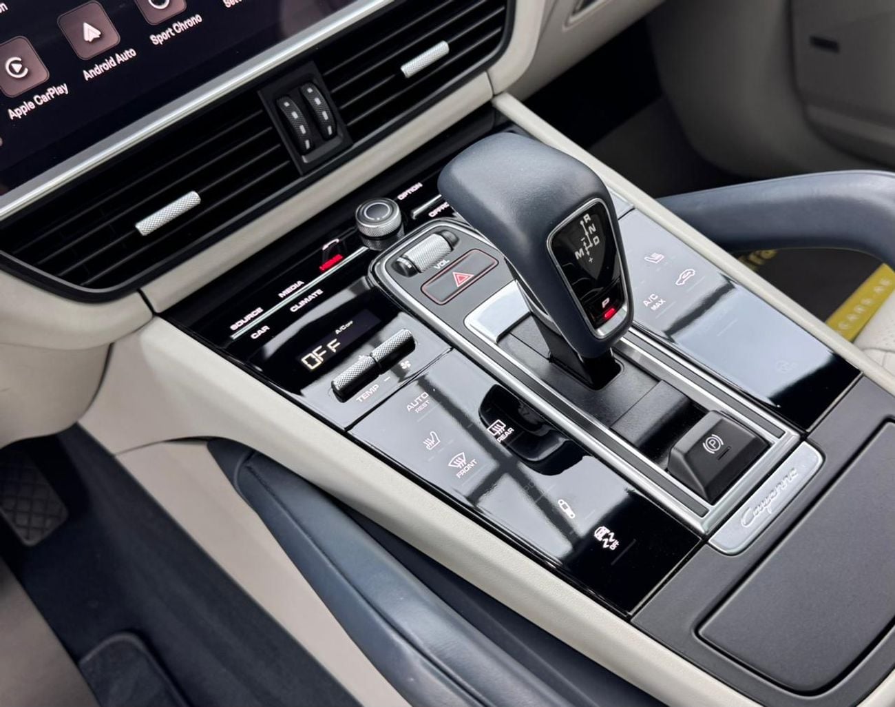 بورش كايان Base Coupe 2022 Porsche Cayenne Coupe Platinum Edition, Warranty, Full Service History, Fully Loaded