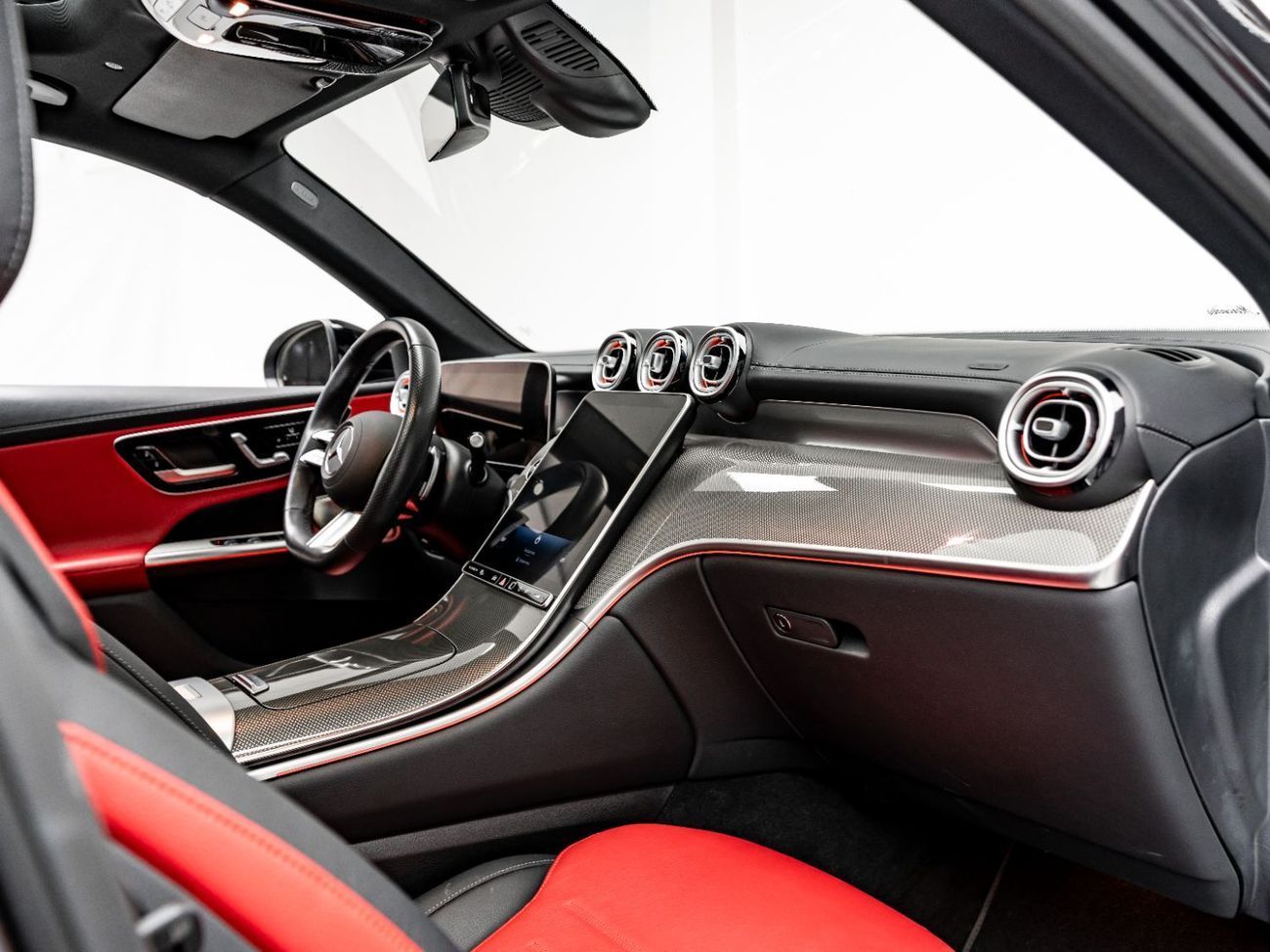 Mercedes-Benz GLC 300 2024 Mercedes GLC 300 4Matic, August 2029 Mercedes Warranty + Service Contract, Low KMs, GCC