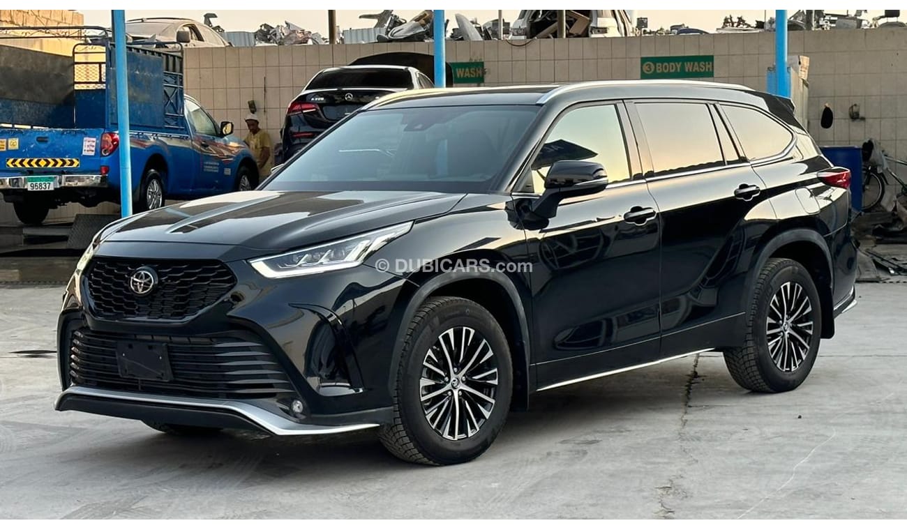 Used Toyota Highlander XSE 2022 for sale in Sharjah 655685
