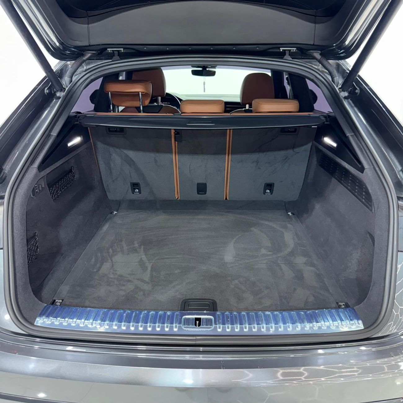 أودي Q8 55 TFSI quattro S-Line 3.0L (340 HP)