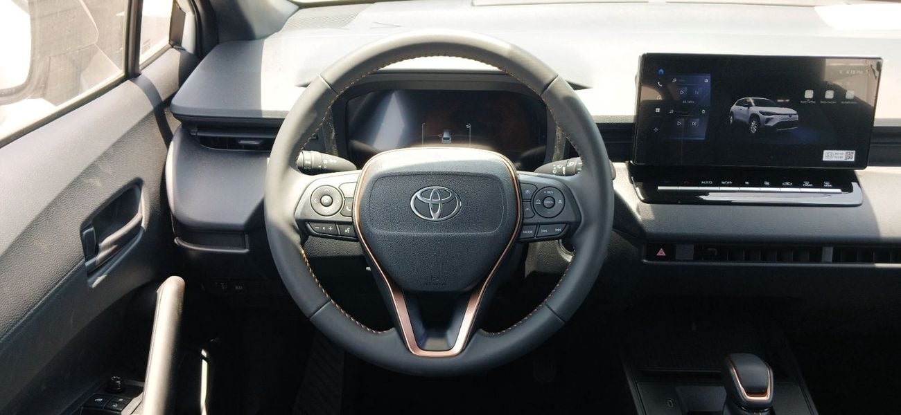 تويوتا كورولا كروس Toyota Corolla Cross 2.0L Hybrid 2026YM