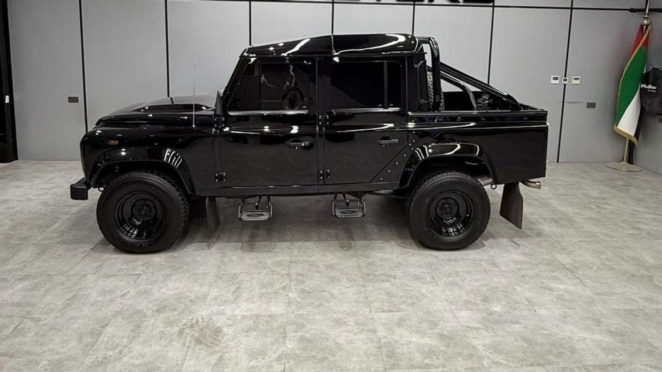 Land Rover Defender 110 Land Rover Defender 2015 GCC specs
