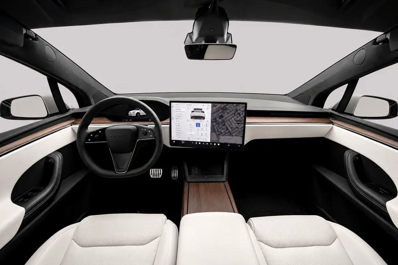Tesla Model X LONG RANGE - GCC Specs - Pristine Condition