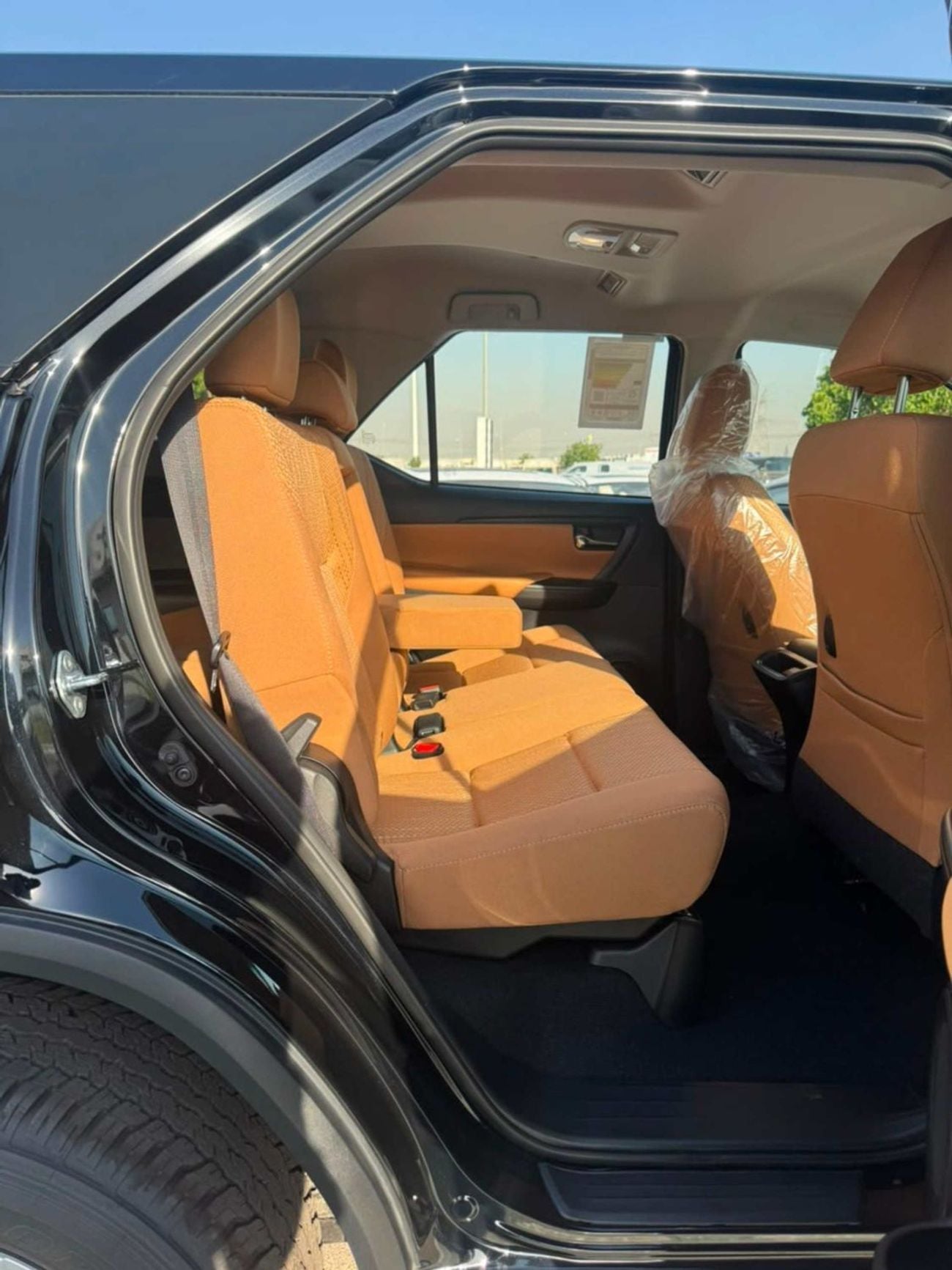 تويوتا فورتونر EXR SR5 MID OPTION , OM || 2.7L PETROL V4 A/T 4WD / AUTO AC  (CODE # FPE1)