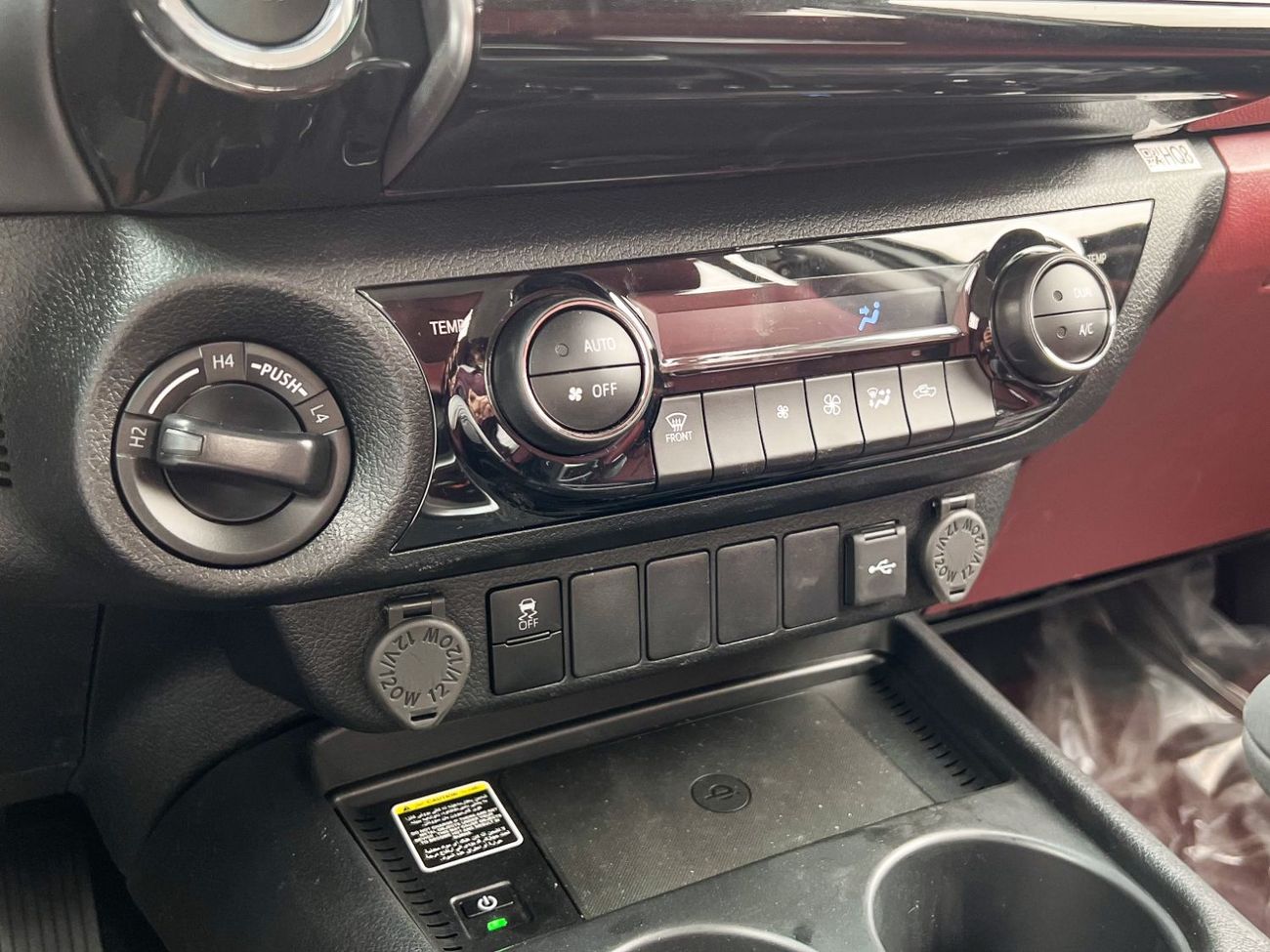 Toyota Hilux EXPORT ONLY - HILUX GLX.S 2.7L AWD A/T with Push Button