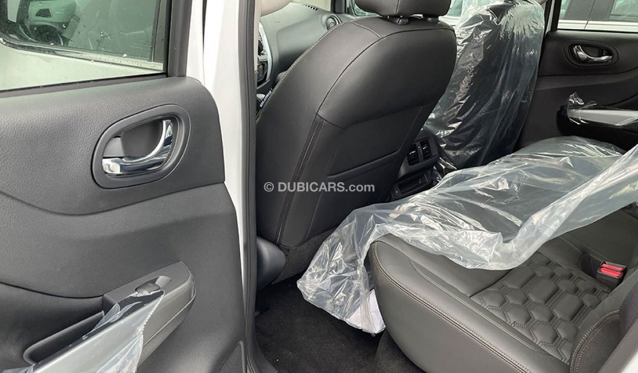Nissan Navara LE+ 2.5L DIESEL 4X4 AT FULL OPTION