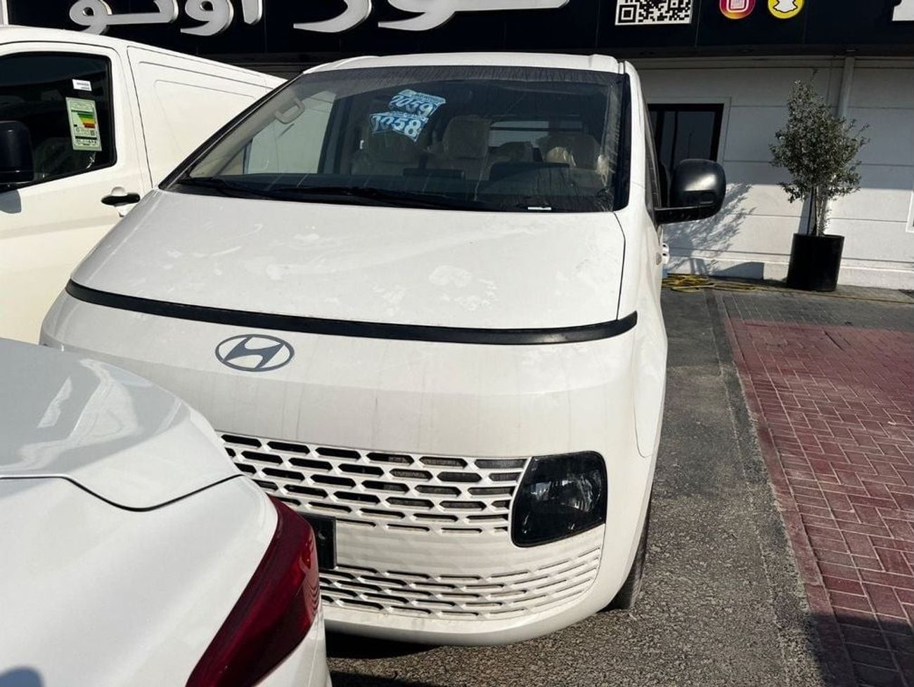 Hyundai Staria Semi cargo , 3.5 L , automatic, petrol