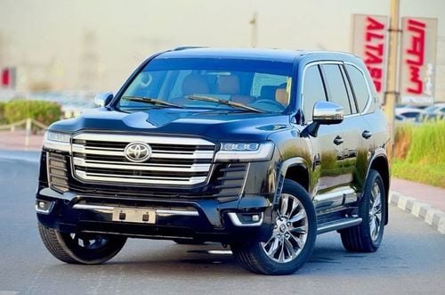 تويوتا لاند كروزر GXR 2019 FACELIFTED 2025 WITH INTERIOR AND EXTERIOR V6 4.0L GCC IN EXCELLENT CONDITION
