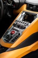 Lamborghini Aventador 6.5L V12 GCC Full service history