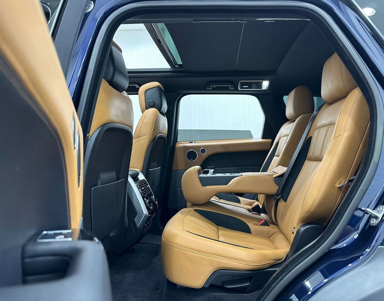 Land Rover Range Rover Sport 2022 Range Rover Sport HSE, Jul 2027 Al-Tayer Warranty + Service Contract, Full Service History, GCC