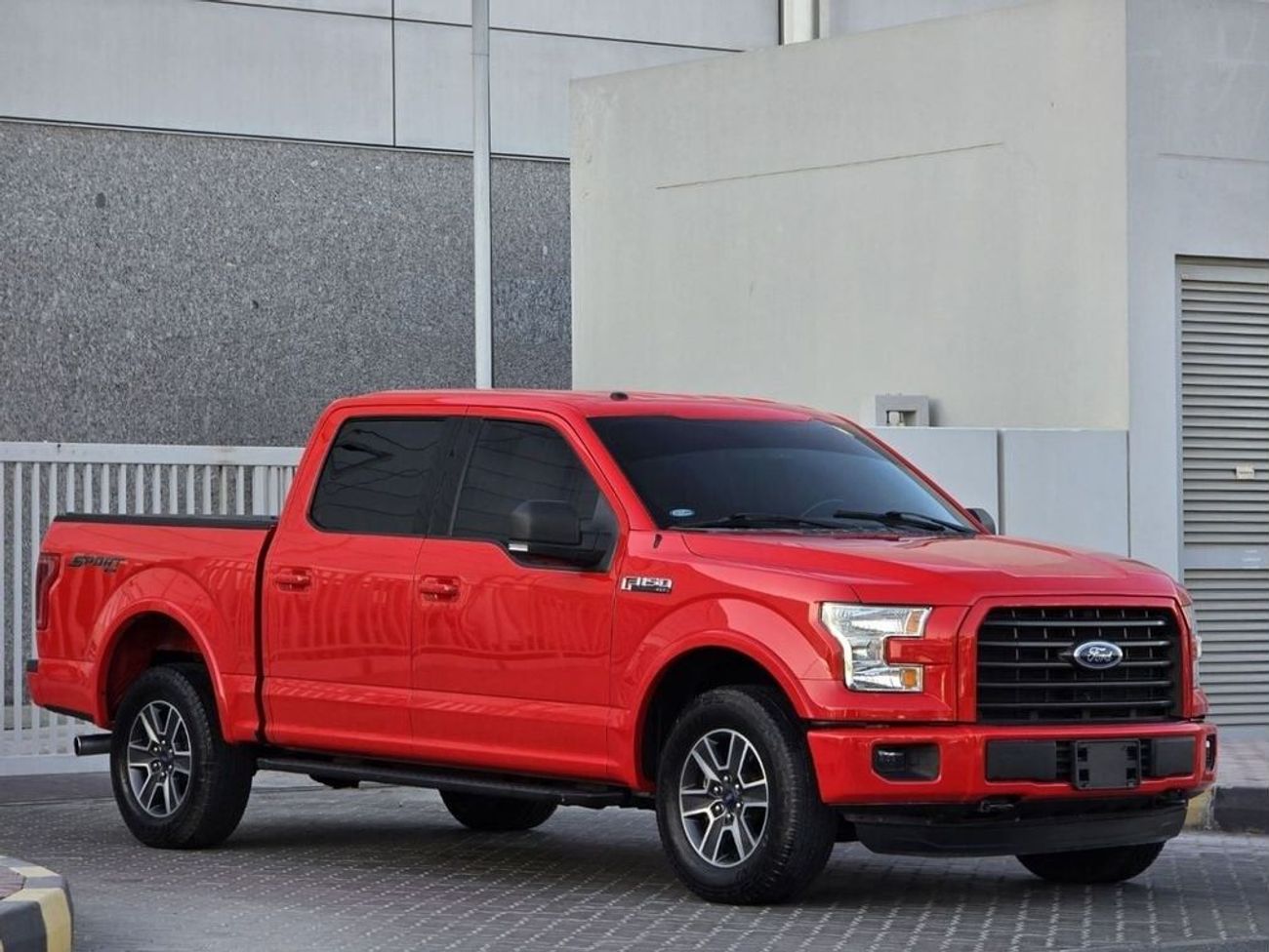 Ford F 150 XLT 5.0L (396 HP) FORD F-150 2017 GCC V8 PERFECT CONDITION