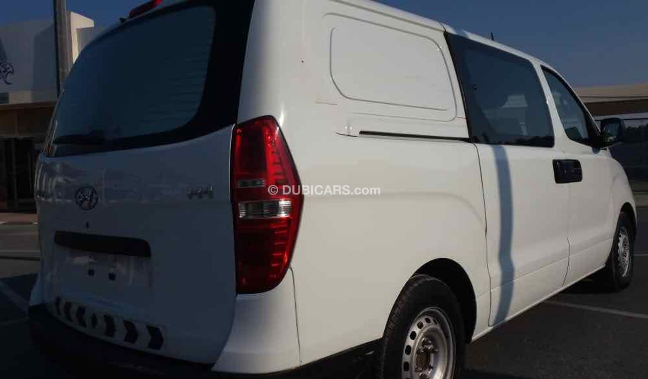Used Hyundai H-1 5 seater with Chiller GCC specs 2011 for sale in Dubai ...