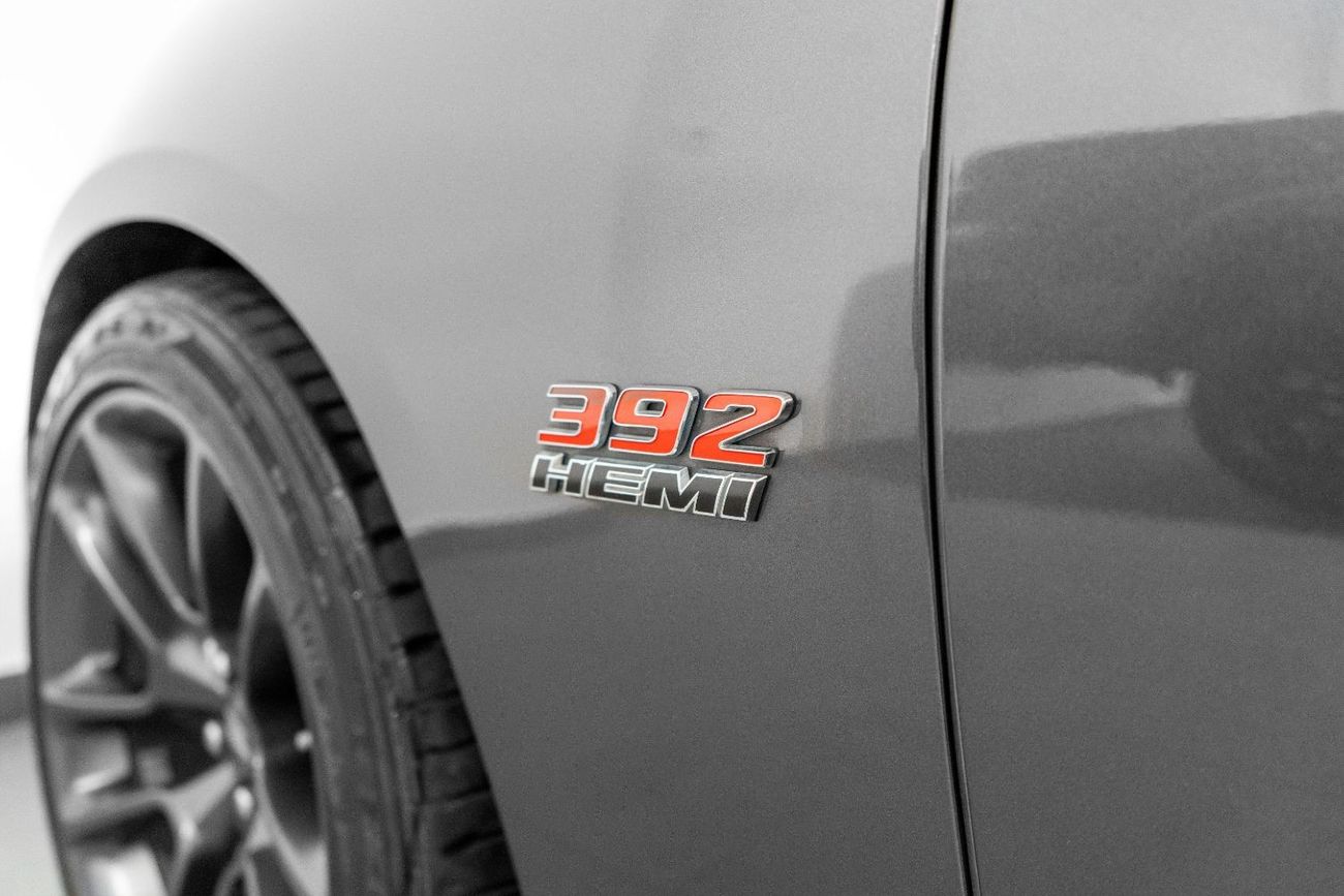 Dodge Charger SRT 392