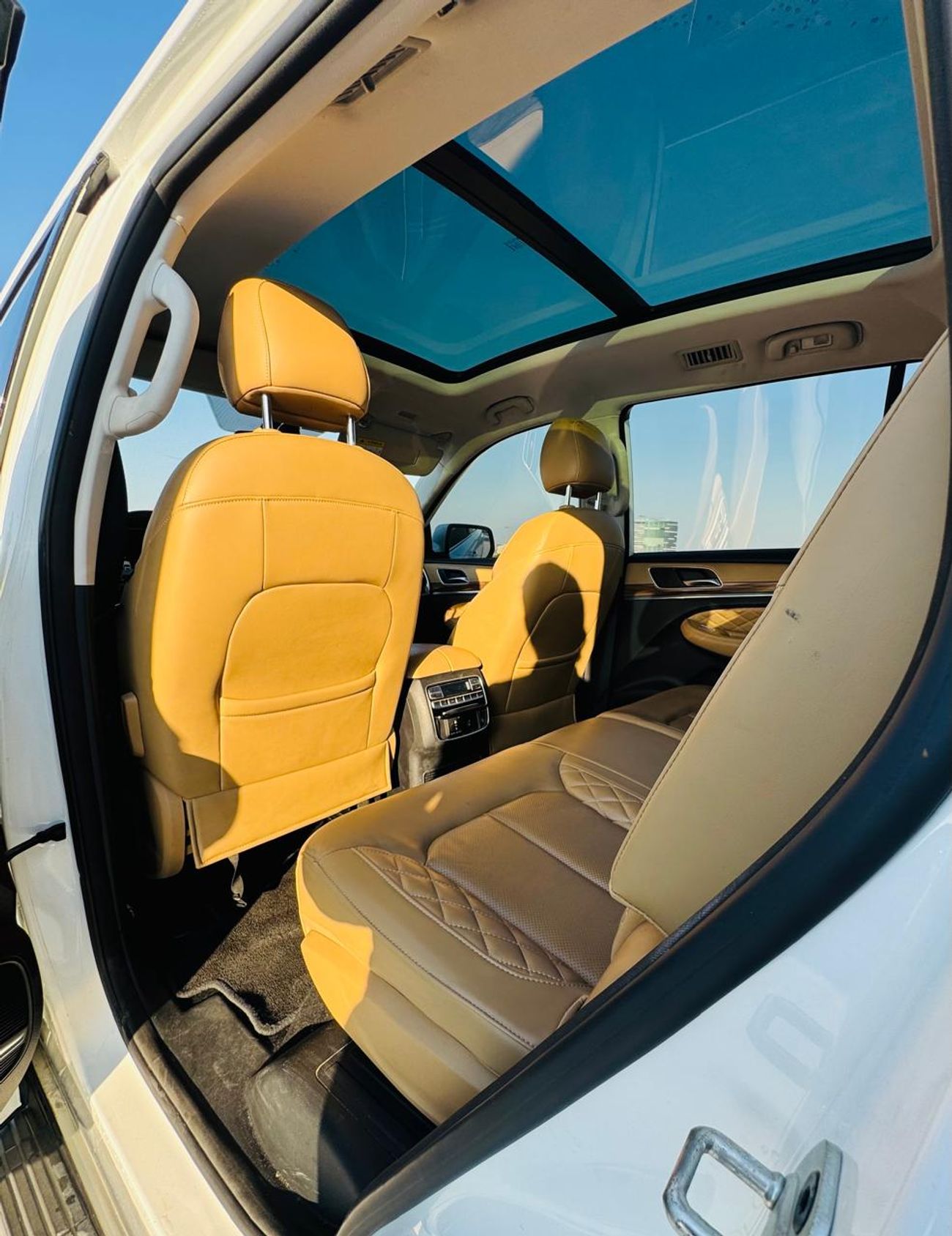 أم جي RX8 Luxury 2.0L