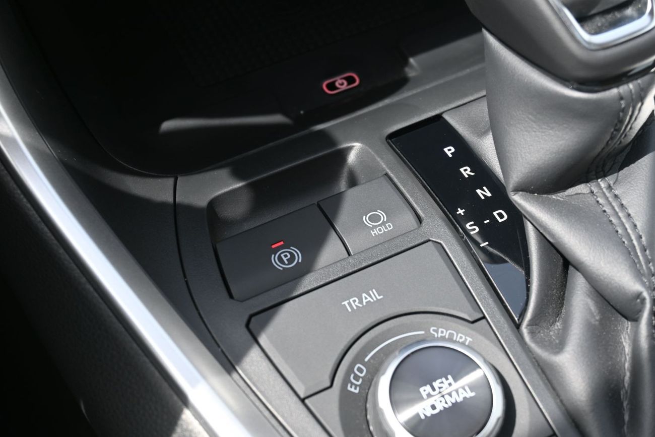 Toyota RAV4 Toyota RAV4 Limited 2.5L Hybrid, AWD, Model 2025 Color Silver