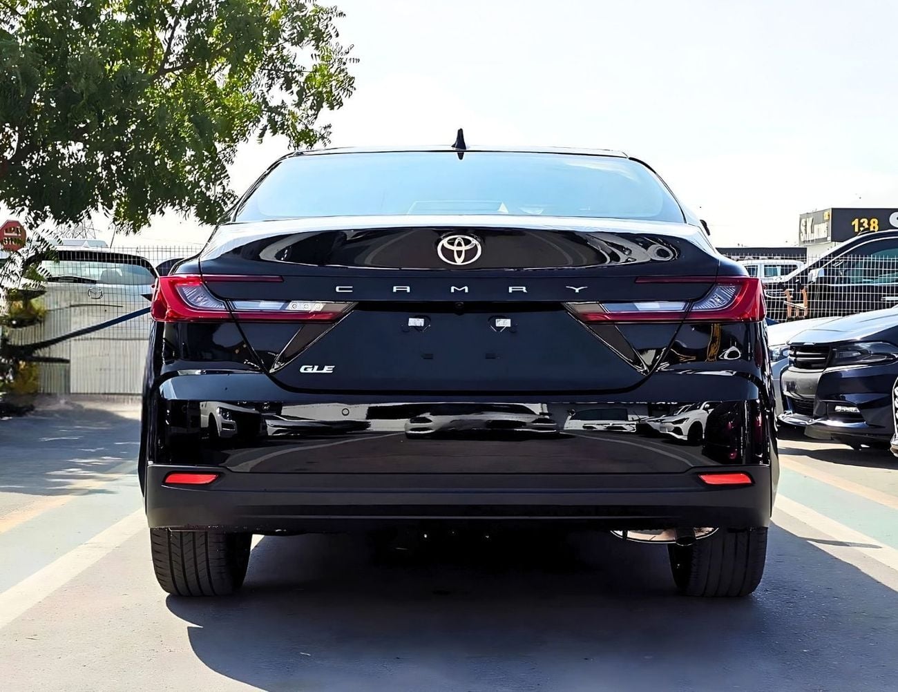 تويوتا كامري GLE TOYOTA CAMRY GLE || RADAR | LEATHER + ELECTRIC SEAT | DUAL AC | 1 CAM PANORAIC ROOF | PETROL AT 2.5L