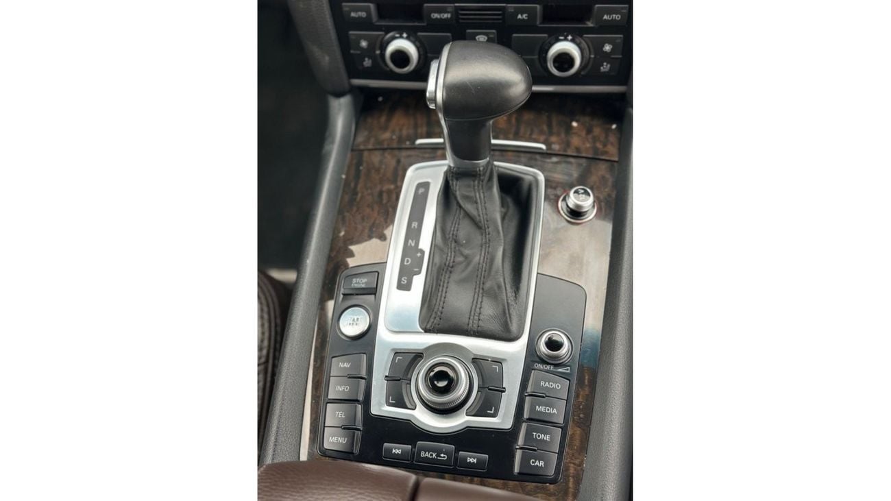 Audi Q7 FSI quattro S-Line MODEL 2014 GCC CAR PERFECT CONDITION INSIDE AND OUTSIDE