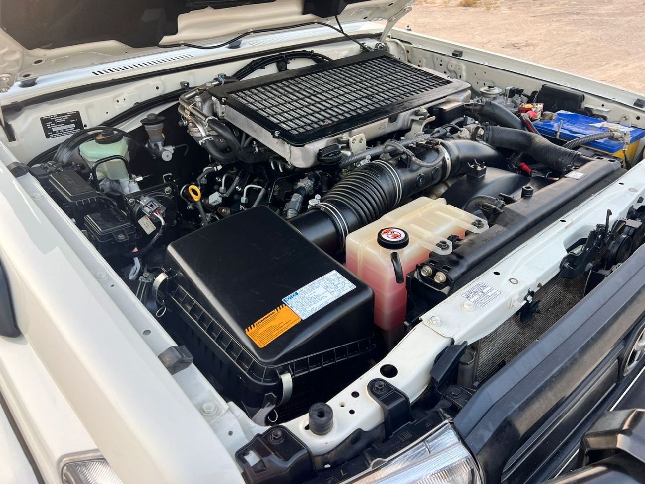 تويوتا لاند كروزر بيك آب