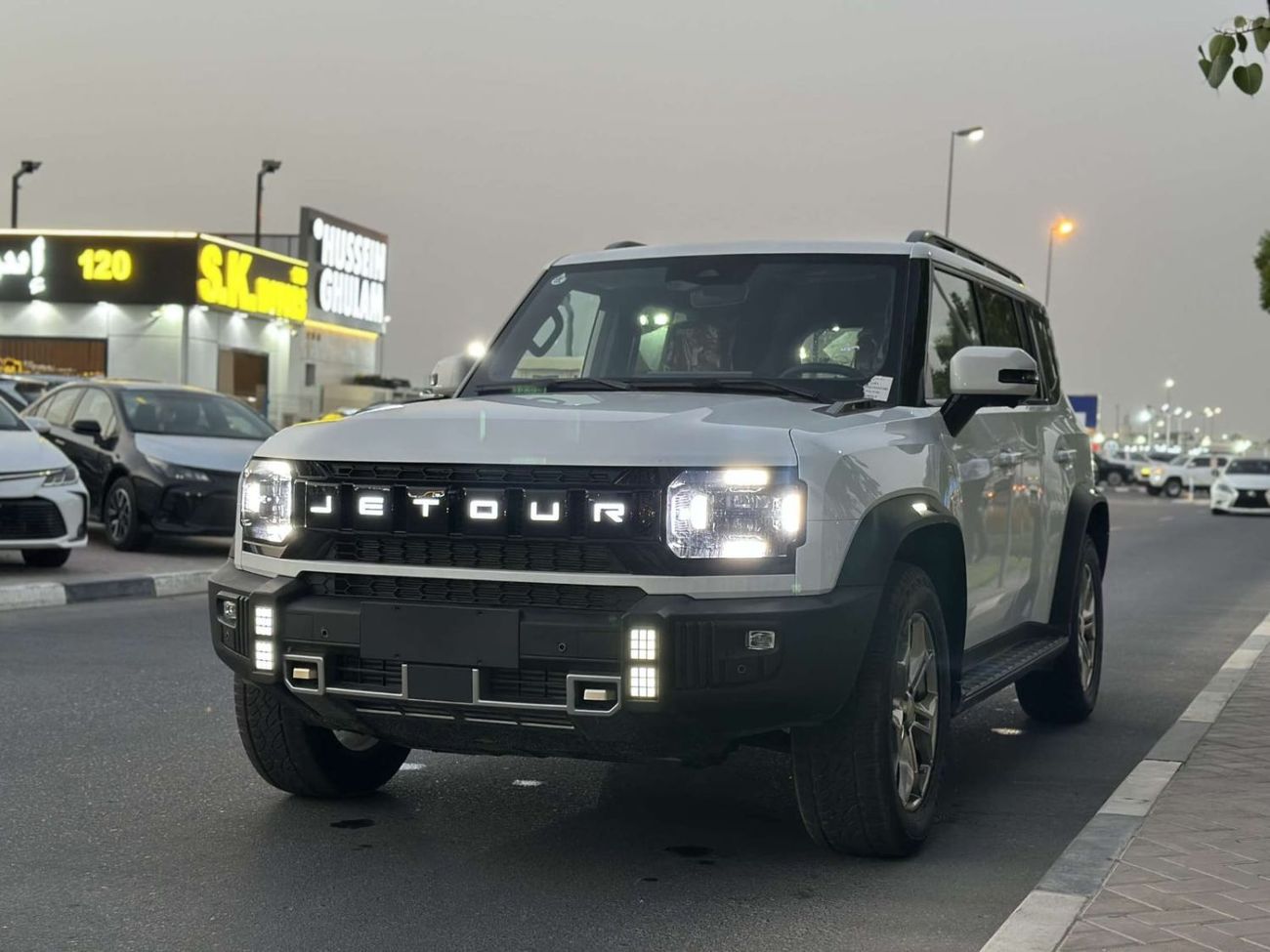 Jetour T2 Luxury JETOUR T2 4WD CONQUEST PRO TRAVEL+ 2.0L TURBO FULL OPTION A/T MODEL 2025