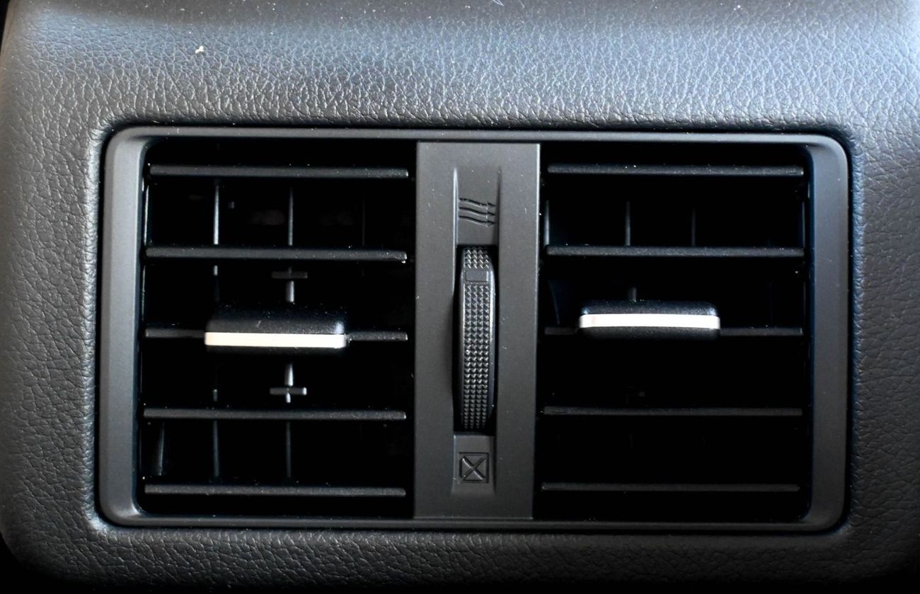 ميتسوبيشي آوتلاندر ميتسوبيشى أوتد لاندر- 2023- خليجى-4WD - 4V بدون حوادث - بمحرك 2.4 - بحاله ممتازه