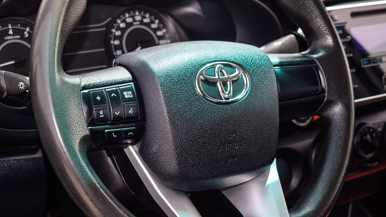 تويوتا هيلوكس GL