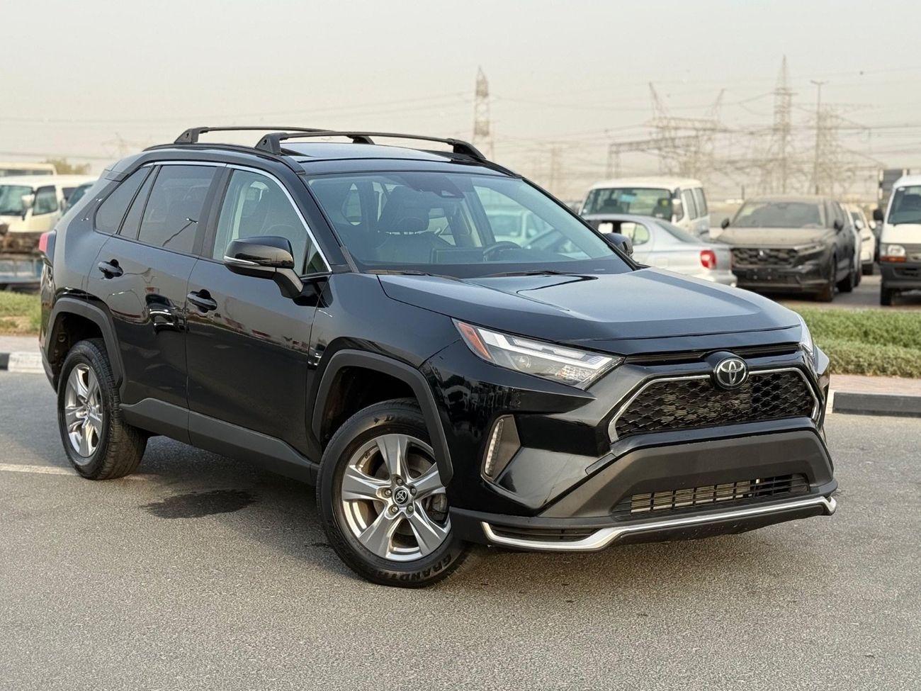 تويوتا راف ٤ XLE premium 2.5 L sunroof, leather seats, push start 2022