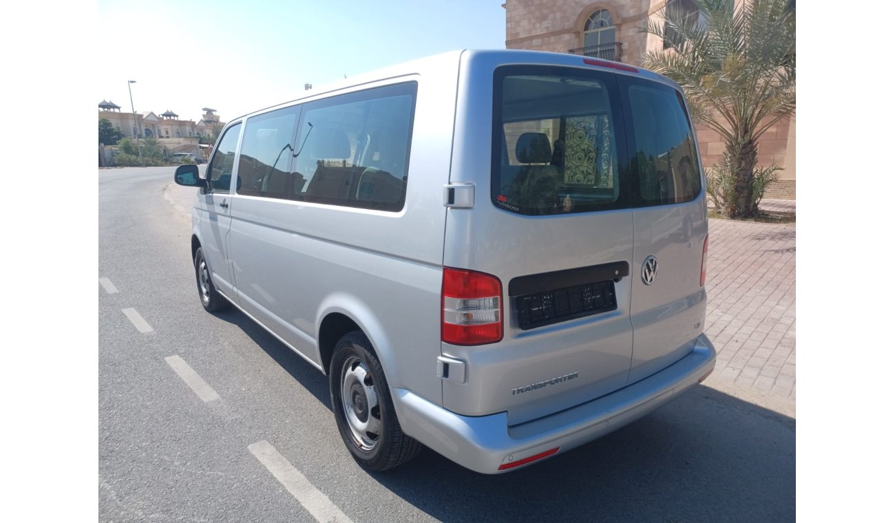 Volkswagen T6 Transporter 8 Seater