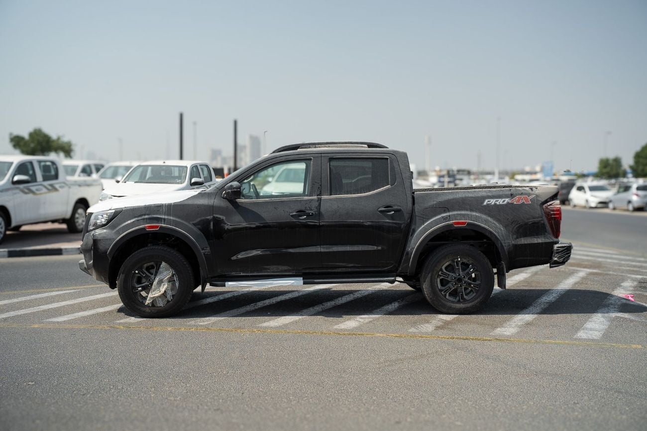 نيسان نافارا PRO-4X Off-Road | 2.5L Diesel 4WD A/T (Only For Export)