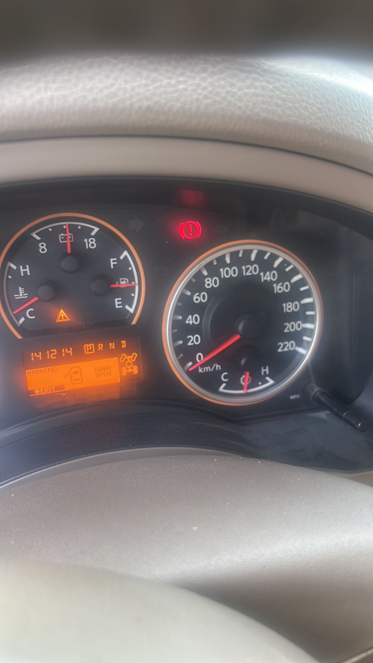 Nissan Armada SE