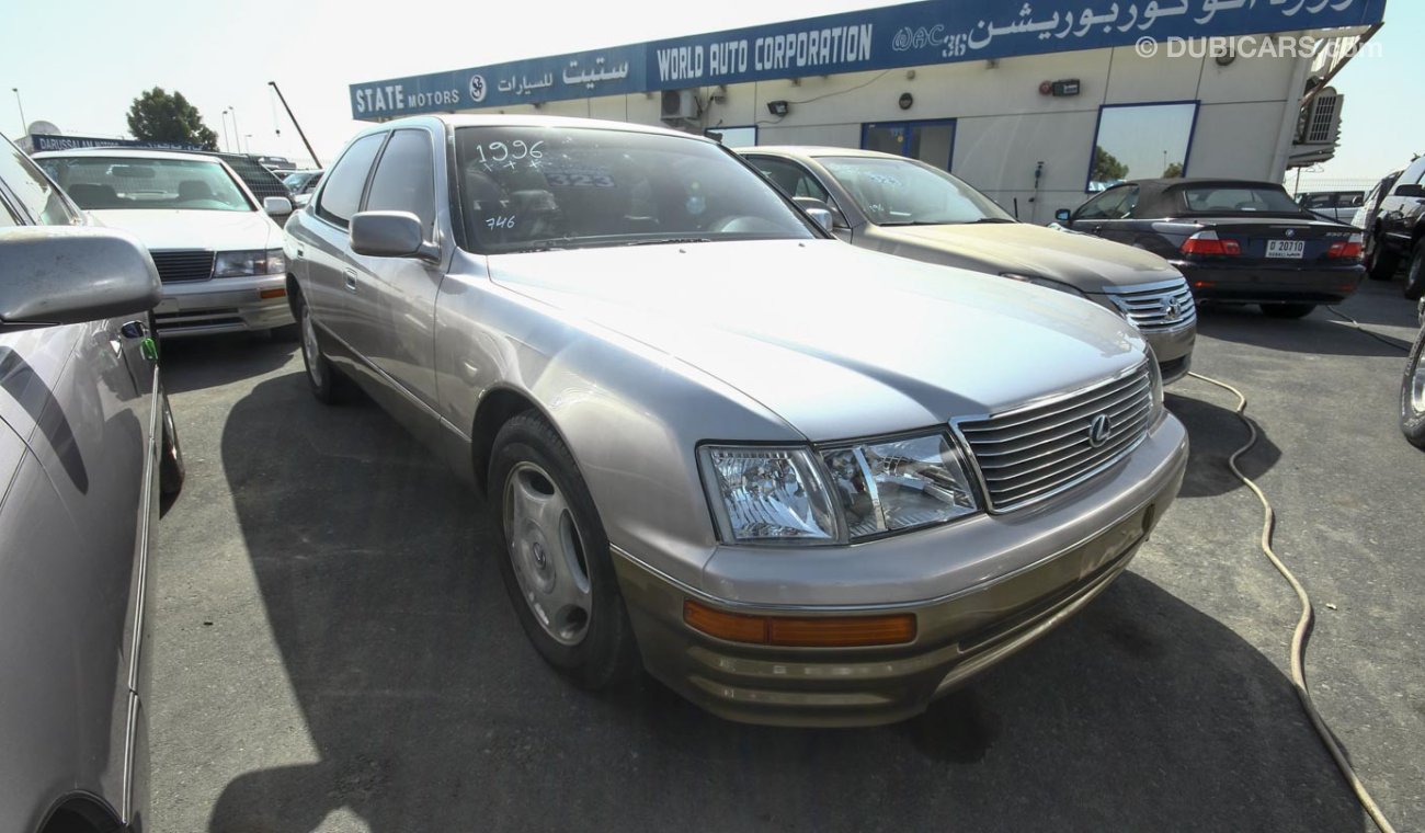 Lexus LS 400