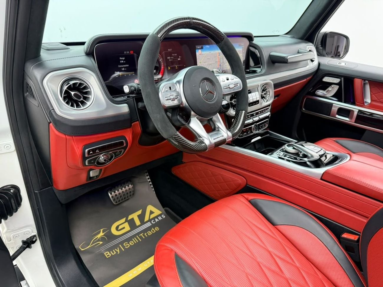 مرسيدس بنز G 63 AMG STANDARD مرسيدس بنز G63 AMG موديل 2021، مع ضمان، وسجل صيانة كامل لدى مرسيدس بنز حتى عام 2027، وشهادة خليجية.