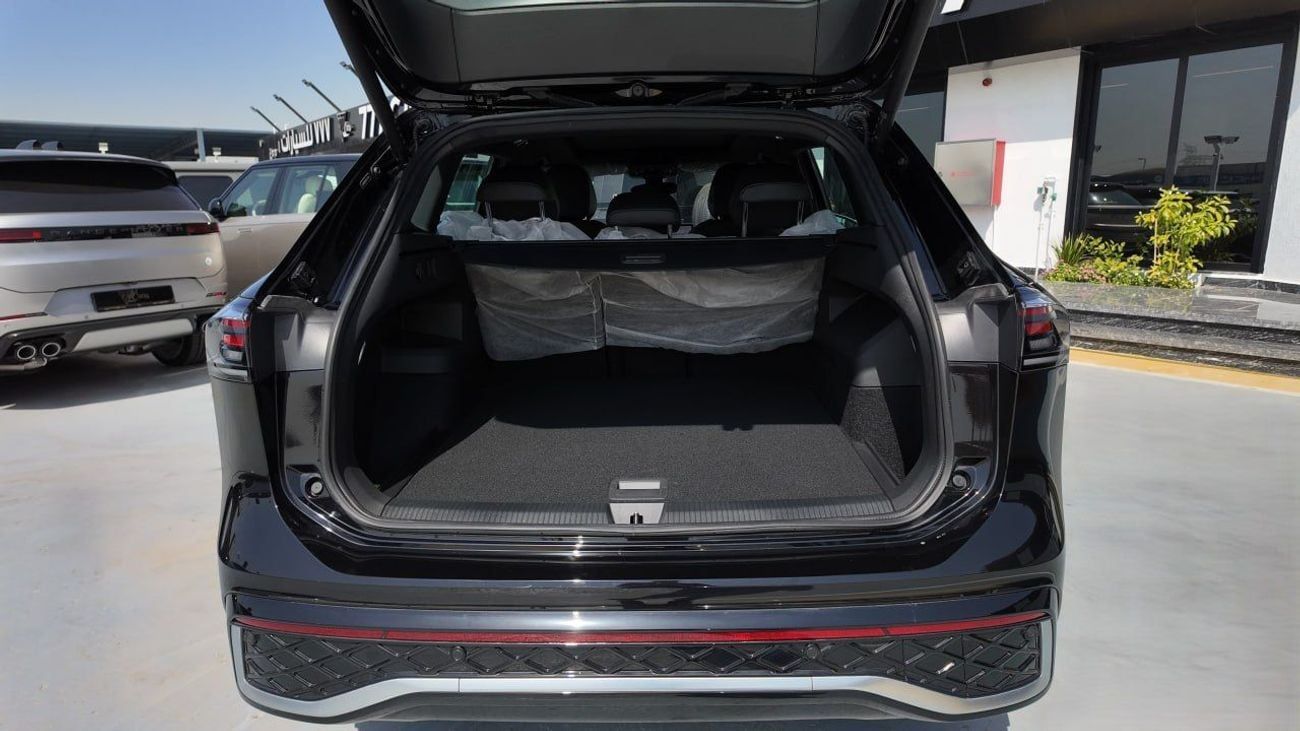 Volkswagen Tiguan VOLKSWAGEN TIGUAN  L PRO 330 TSI R-LINE SMART LEADING