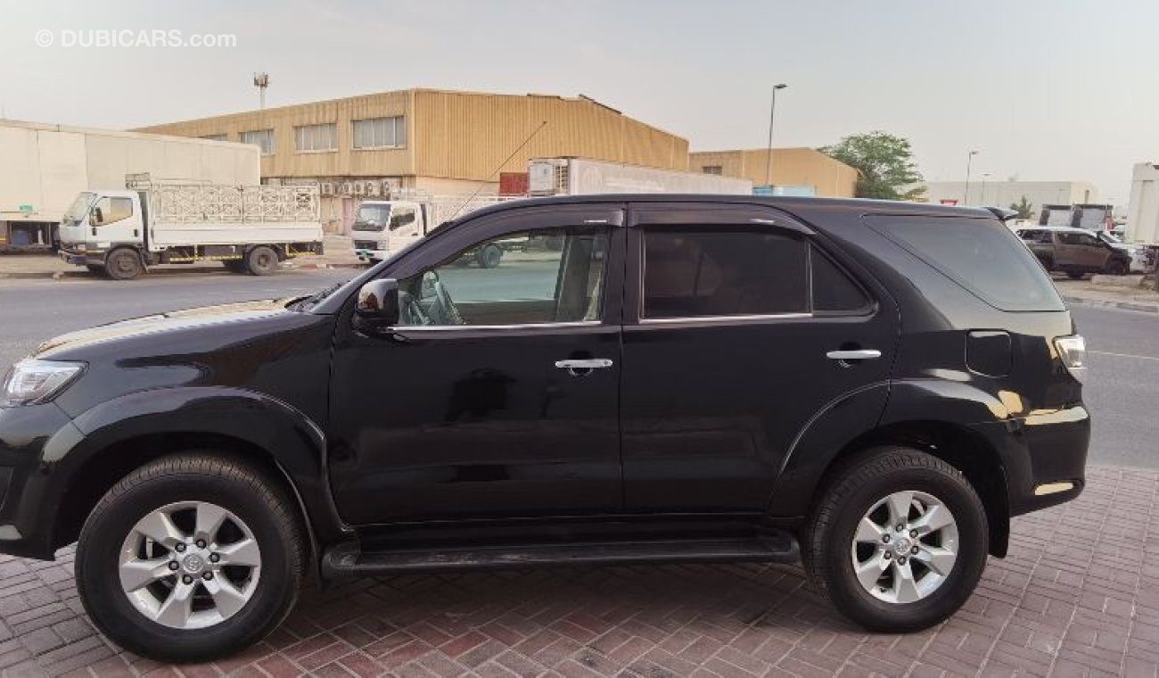 Toyota Fortuner SR5