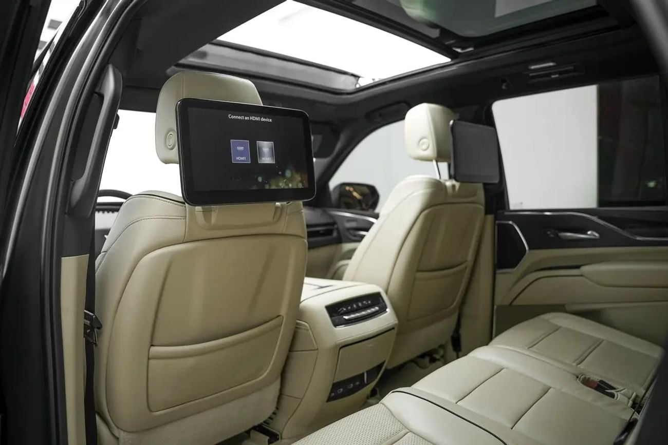 كاديلاك إسكالاد 600 BLACK EDITION WITH WARRANTY AND SERVICE CONTRACT