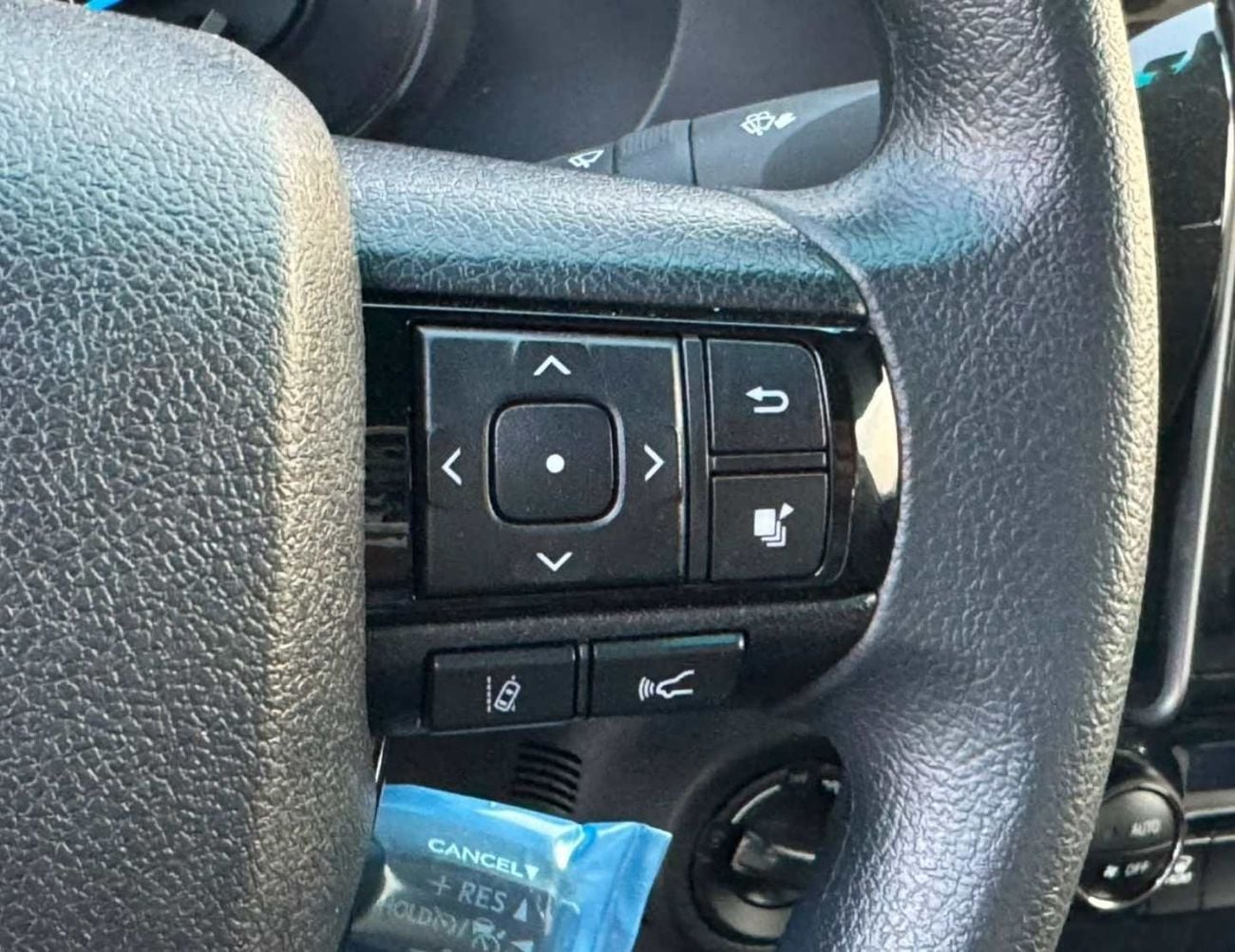 Toyota Hilux ADVENTURE SR5 ADVENTURE || DOUBLE CABIN || 2.8L V4 DIESEL / RADAR / 360*CAMERA / AIR COMPRESSOR / FULL OPTION