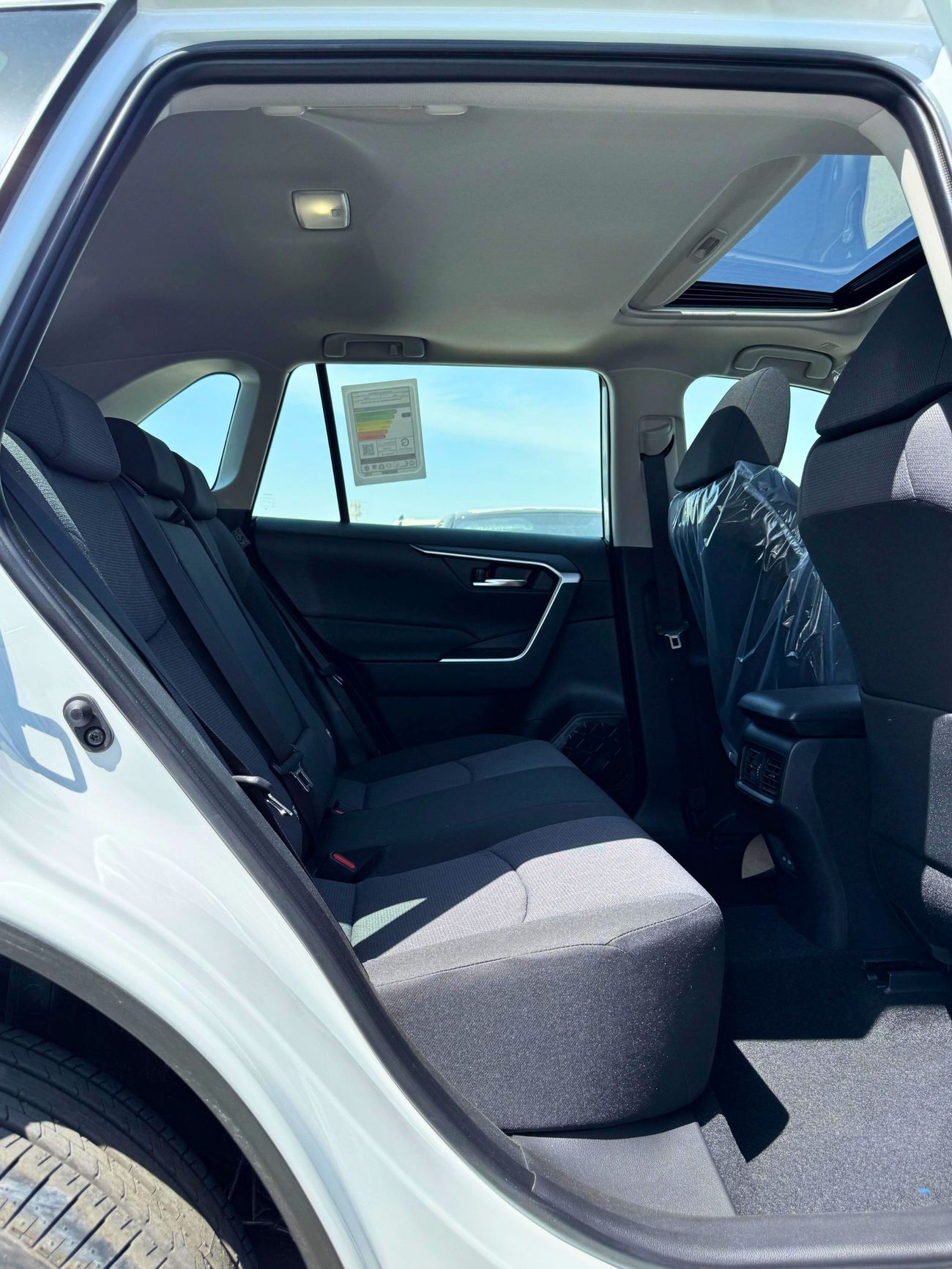 Toyota RAV4 EURO 6 / Full Option / 2.5L With Sunroof / 4WD CODE # RAVPH