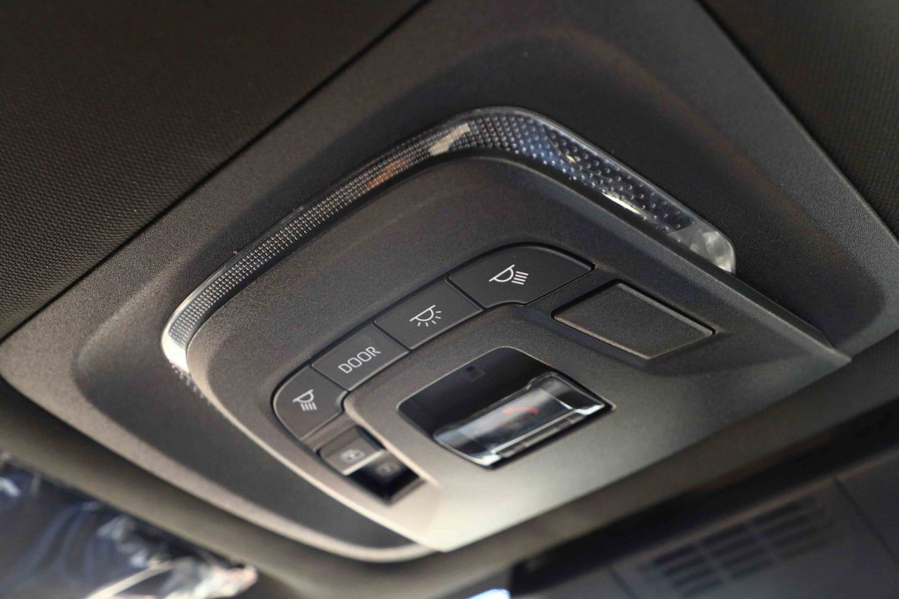 Toyota bZ4X 2022 Toyota bZ4X X-Mode Pro - White inside Grey