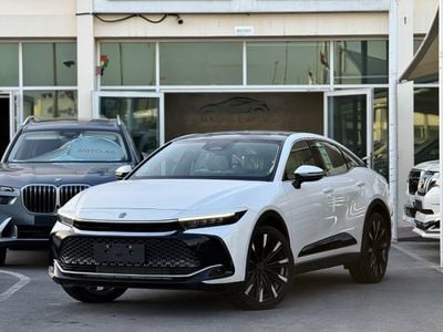 تويوتا كراون Platinum