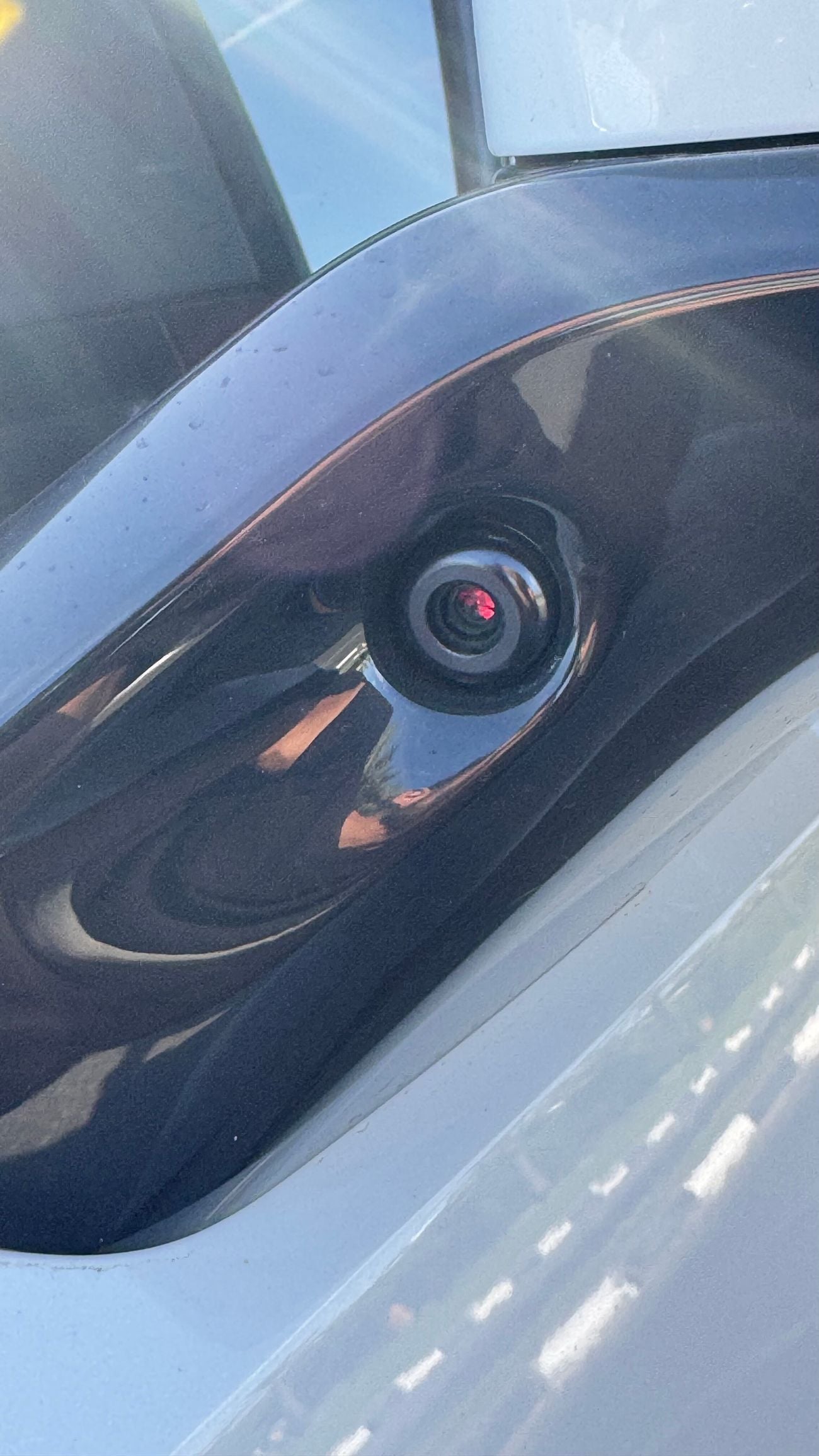 ريفيان R1S ADVENTURE PACKAGE