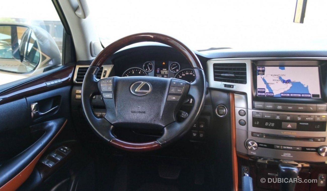 Lexus LX570