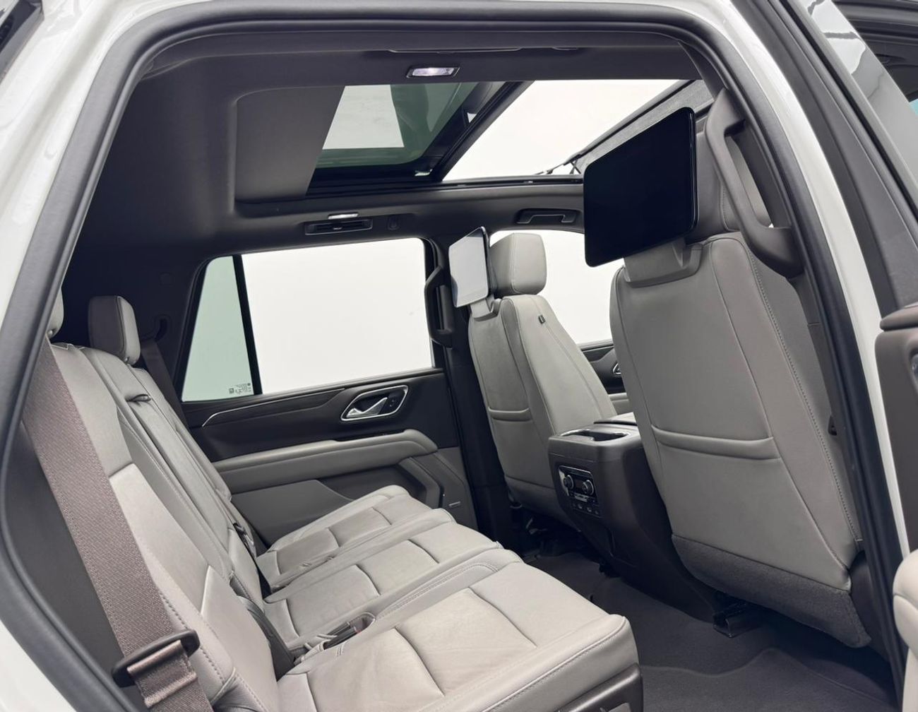 Chevrolet Tahoe LT 5.3L 4WD 2023 Chevrolet Tahoe LT Z71, 2028 Chevrolet Warranty, Chevrolet Service History, GCC