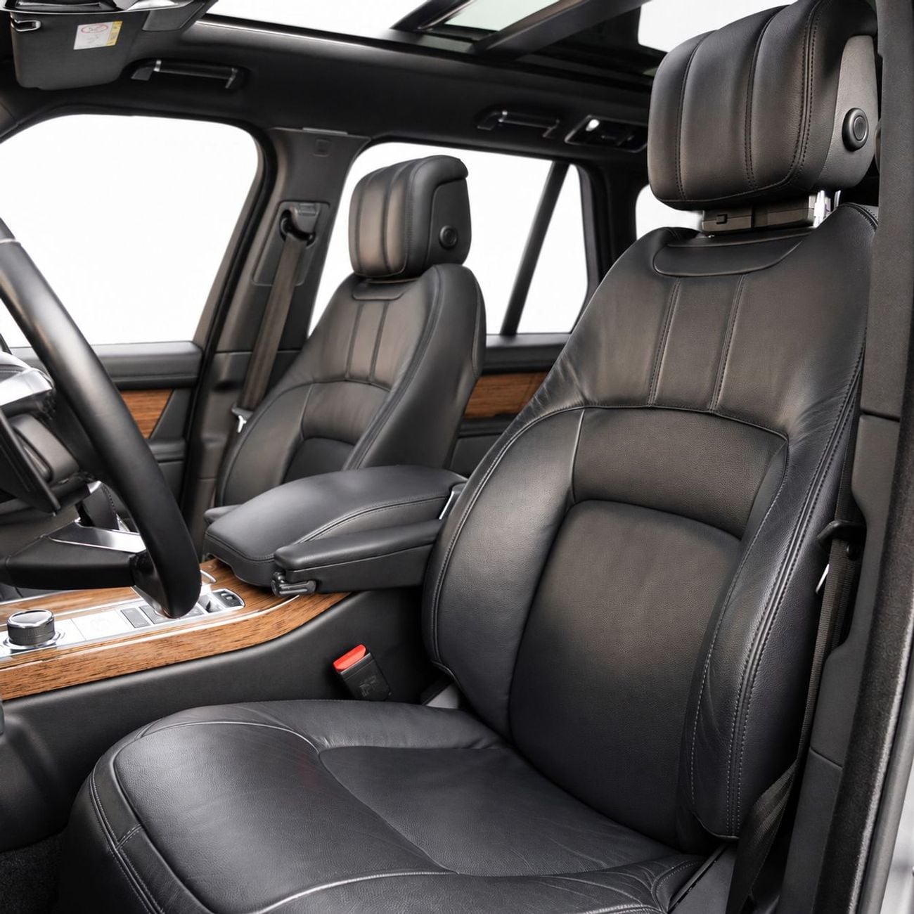 Land Rover Range Rover 3,736 P.M • 0% Downpayment • Land Rover Range Rover HSE • 1 Year Warranty