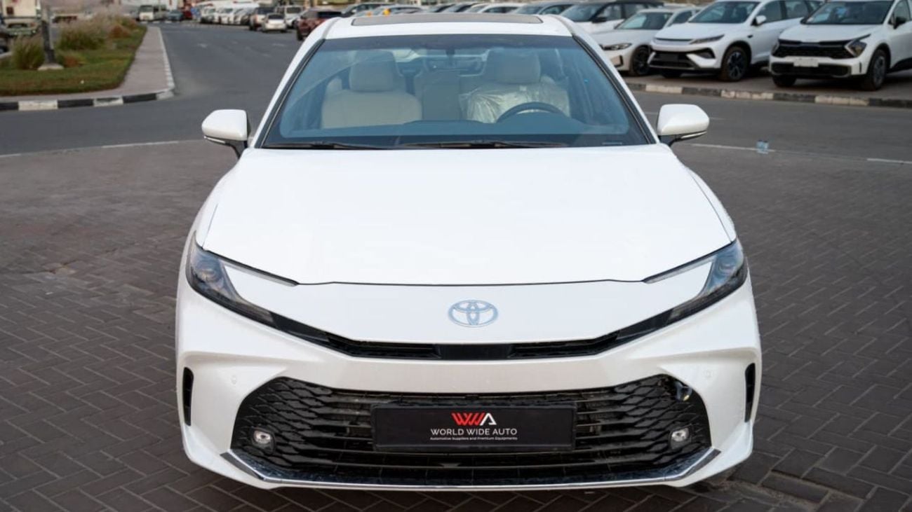 تويوتا كامري GLE 2.5L Hybrid