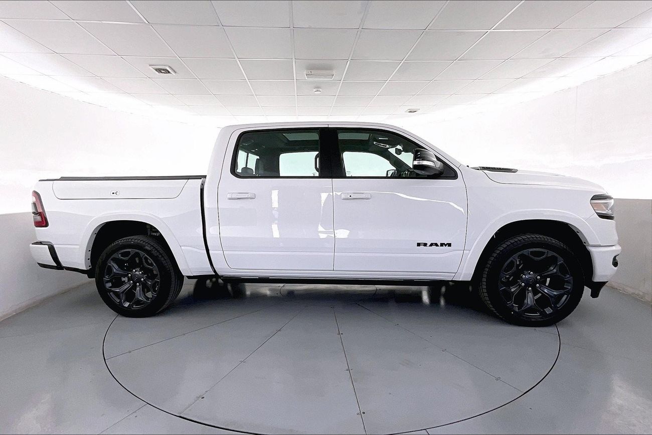 Mitsubishi Pajero Signature Edition| 1 year free warranty | Exclusive Eid offer