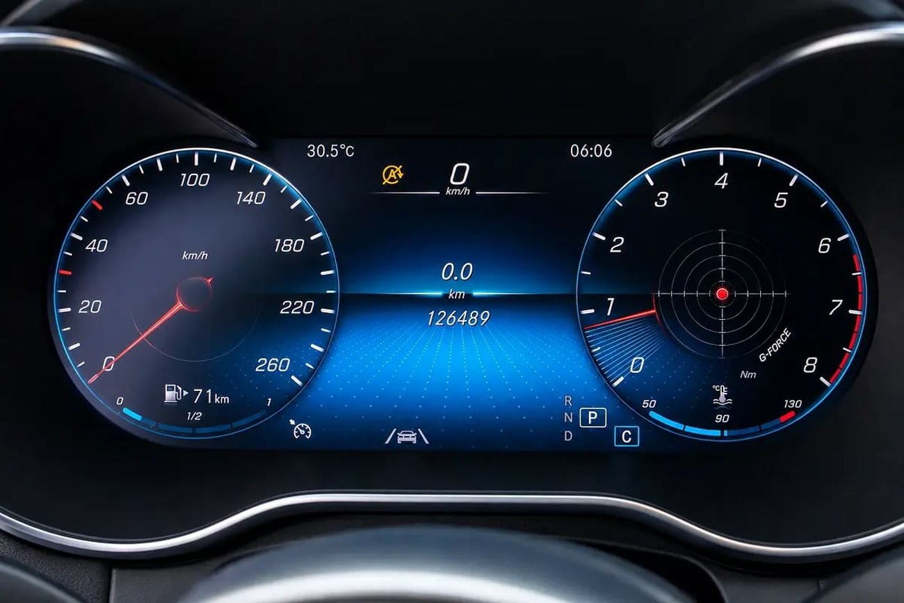مرسيدس بنز C 200 AMG MERCEDES C200 - MODEL - GCC SPECS - NO ACCIDENT - FULL SERVICE HISTORY