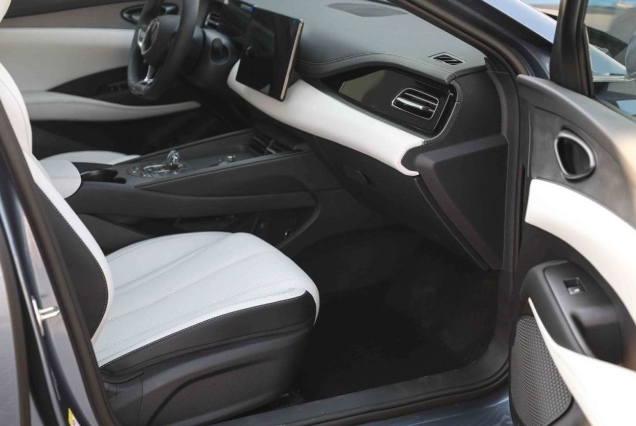 BYD Seal 2024 BYD SEAL 06 DM-i 120KM HONOR 1.5 Plug-in Hybrid - Grey inside Black | Export Only