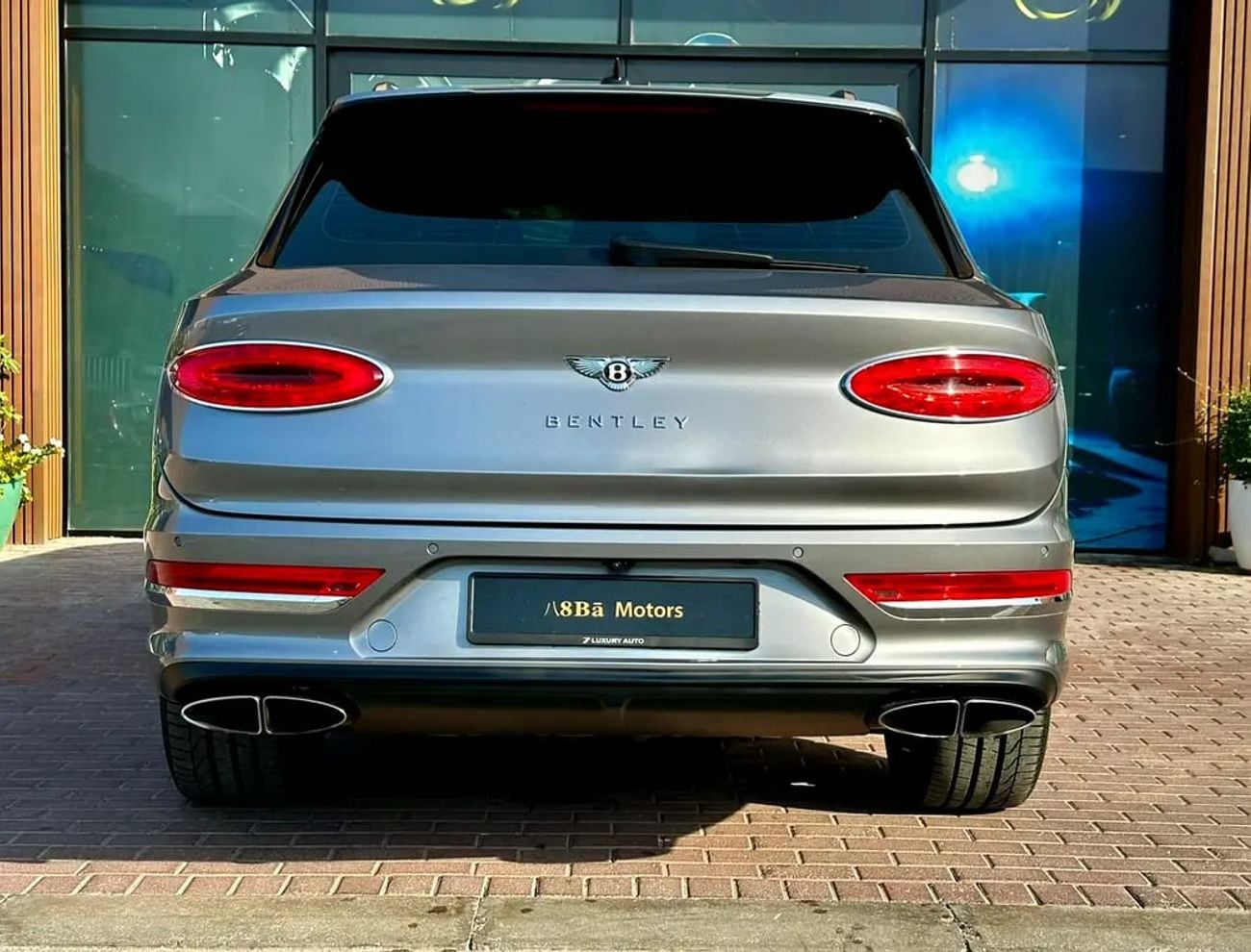 بنتلي بينتايجا 4.0L V8 EWB Azure Azure | GCC Specs | Dealership Warranty | Fully Loaded | Crypto Friendly