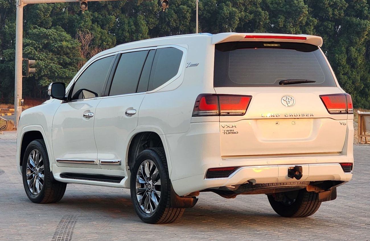 تويوتا لاند كروزر GX.R V8 upgrade 2022